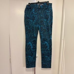 New York and Co, skinny low waist pants, size 8, blue paisley pattern